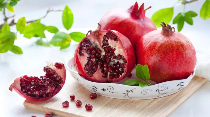 Manfaat Konsumsi Buah Delima untuk Kesehatan Jantung