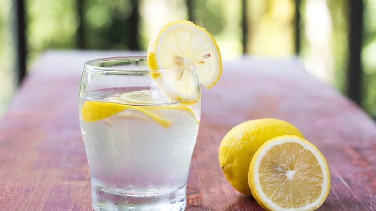 Manfaat Minum Air Lemon Pagi Hari untuk Detoks Tubuh